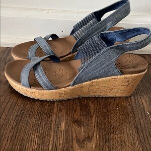 SALE 3/$20 Skechers Luxe Foam Denim Blue Cork Wedge Sandals